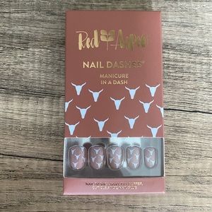 8 seconds Naydean red aspen nails